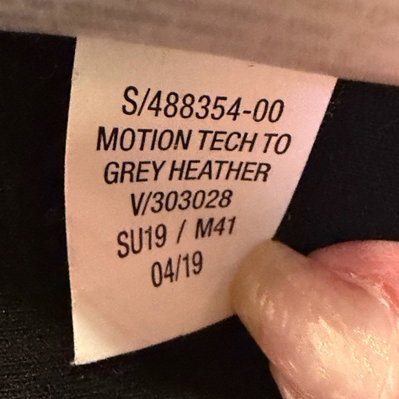 Banana Republic Unisex Large Gray Quilted/Water Resist Vest  Excellent Condition - Picture 11 of 13